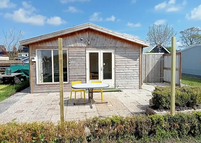 Tiny House Nabij De Kust